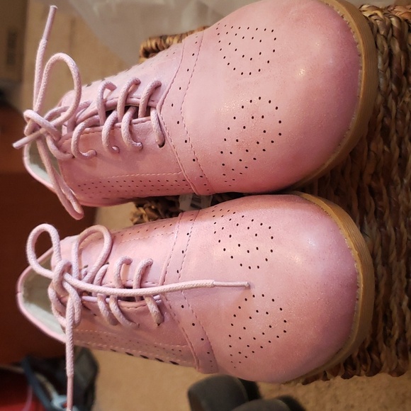 YOKI .pink oxford shoes..size 7 - Picture 8 of 8